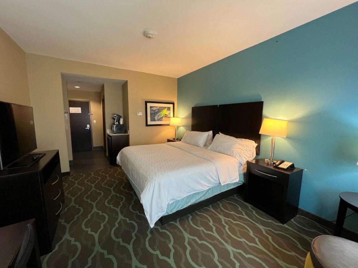 Holiday Inn Express Hotels & Suites Cuero By Ihg Buitenkant foto